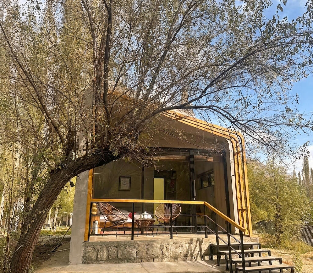 Mayur cottage exterior at Rustagaarii Retreat